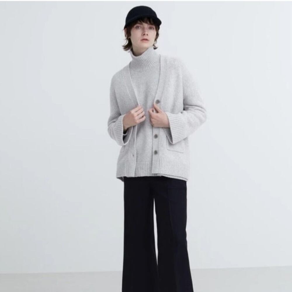 Uniqlo : C Clare Waight Keller Gray Cardigan Large Meghan Markle Flare Sleeve
